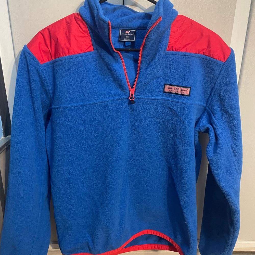 Vineyard Vines Red and Blue Pullover XS